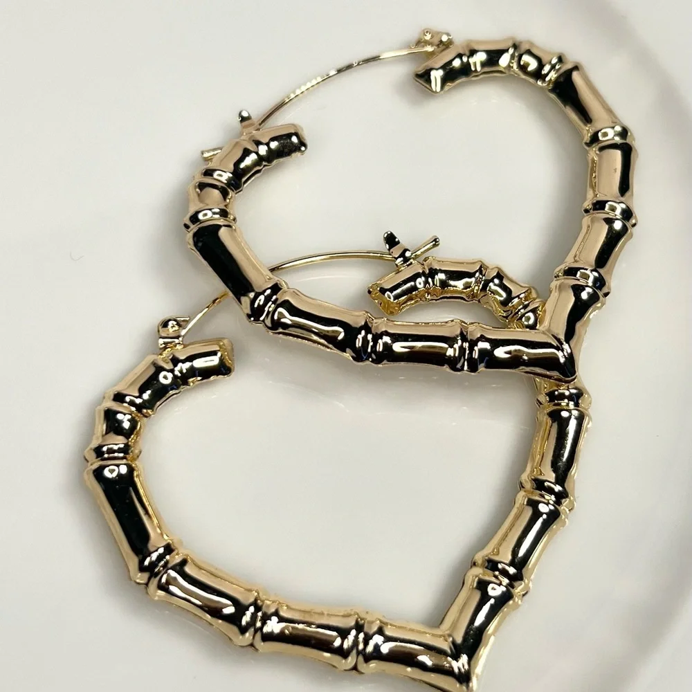 14k gold filled large size heart hoops earrings - Picture 1 of 3